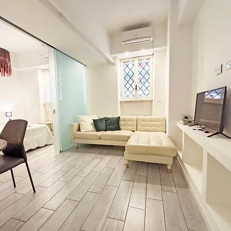 Yuna Rent - Residenza Dolce 로마